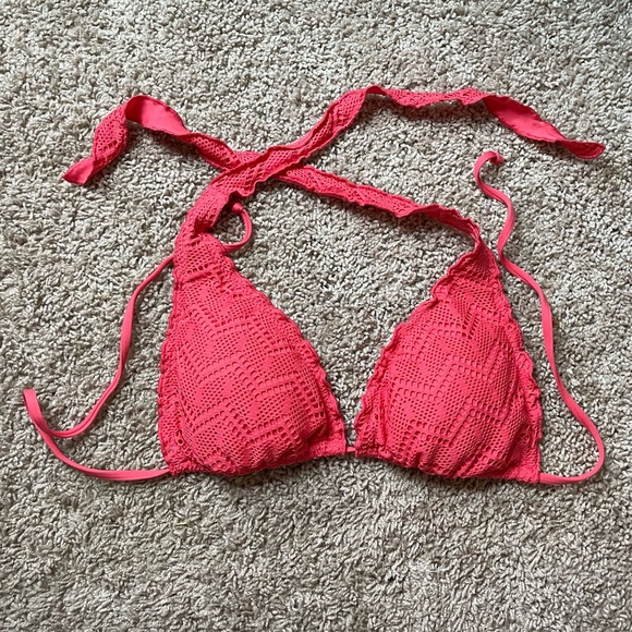 2 bikin tops. Red and coral Mossimo brand - Picture 5 of 7